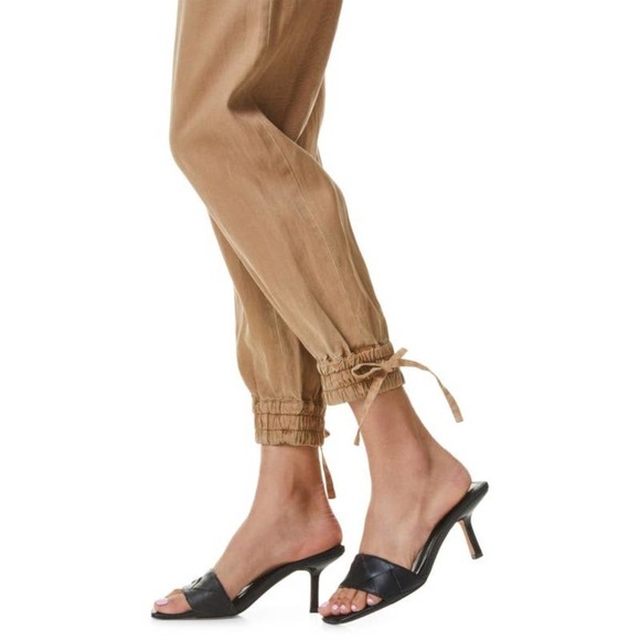 ALICE + OLIVIA Tiana Button Front Patch Pocket Jumpsuit 0 - Picture 3 of 13